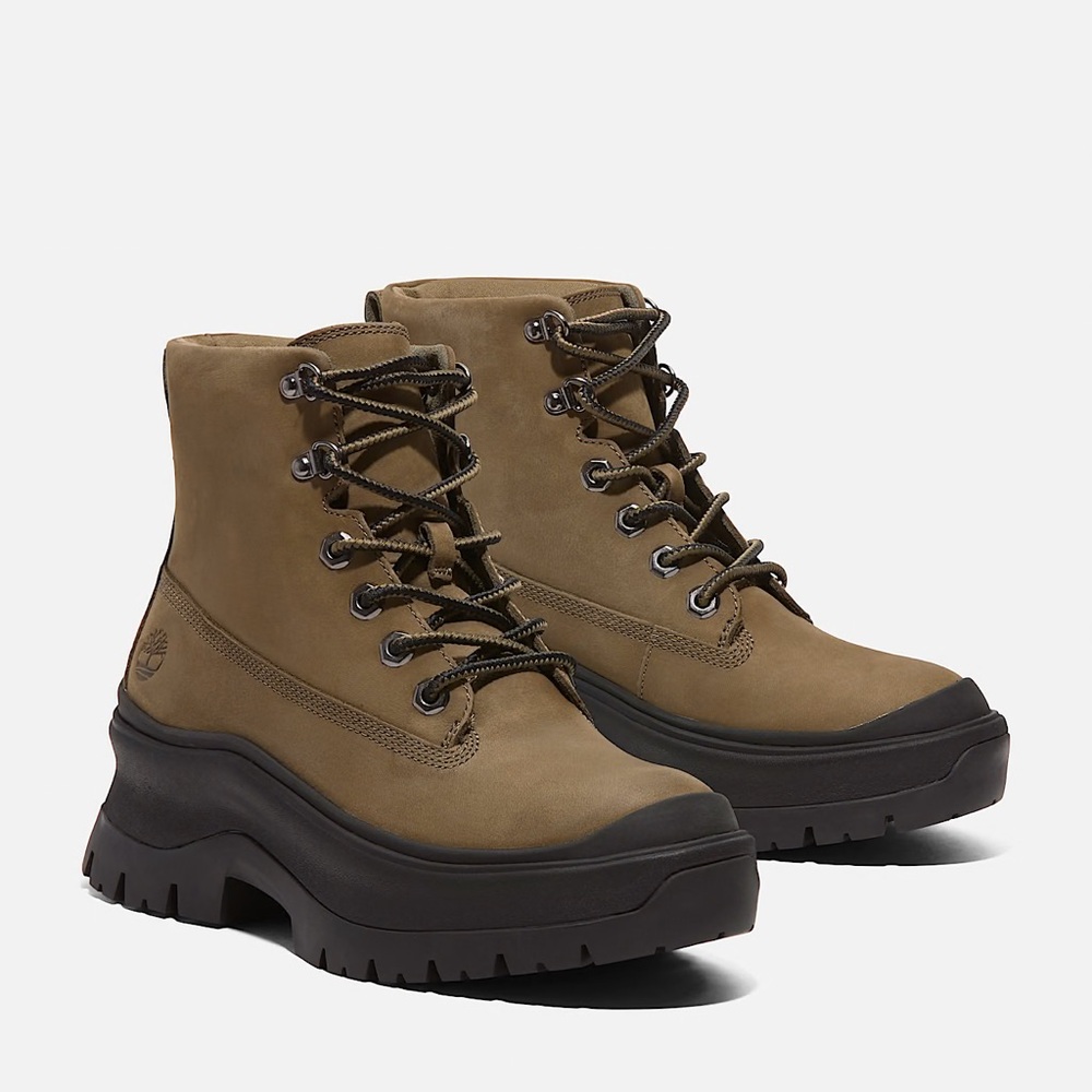 Women's Roxie Lane Mid Lace-Up Boot NEW WITH TAGS! NEVER WORN